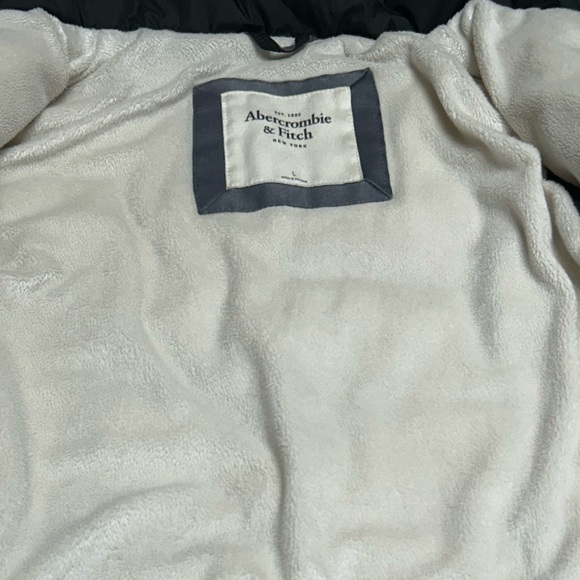 Abercrombie & Fitch Women's Black Puffer Coat Size:Large - Picture 4 of 6